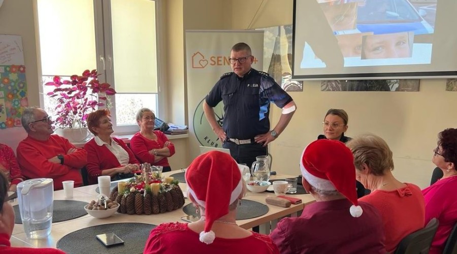 Bezpieczeństwo seniorów oraz bezpieczeństwo w ruchu drogowym głównymi tematami debaty w Nowym Dworze Gdańskim (2)