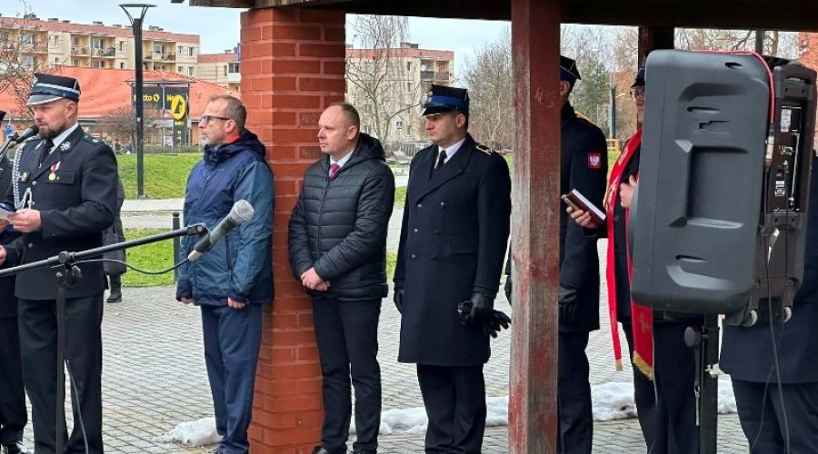 nowy samochod dla osp nowy dwór gd (9)