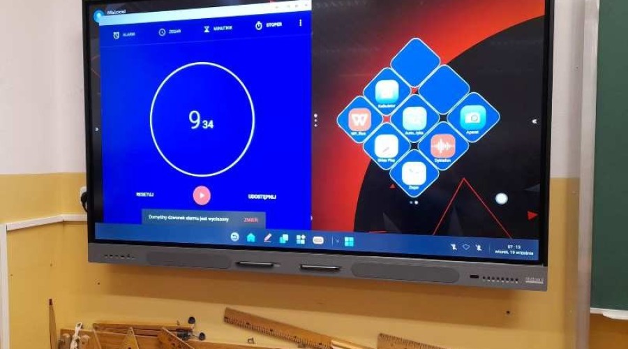 tujsk tablica szkoła2