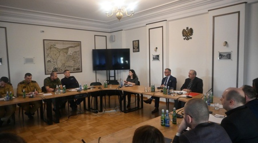 Posiedzenie Powiatowego Zespołu Zarządzana Kryzysowego w związku z planowanym protestem rolników. (1)