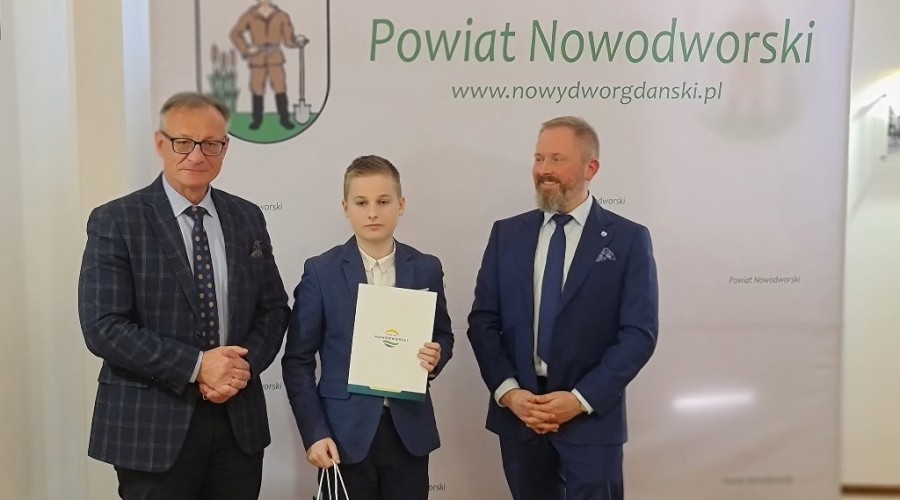 Nagrody sportowe Powiatu Nowodworskiego wręczone. (19)