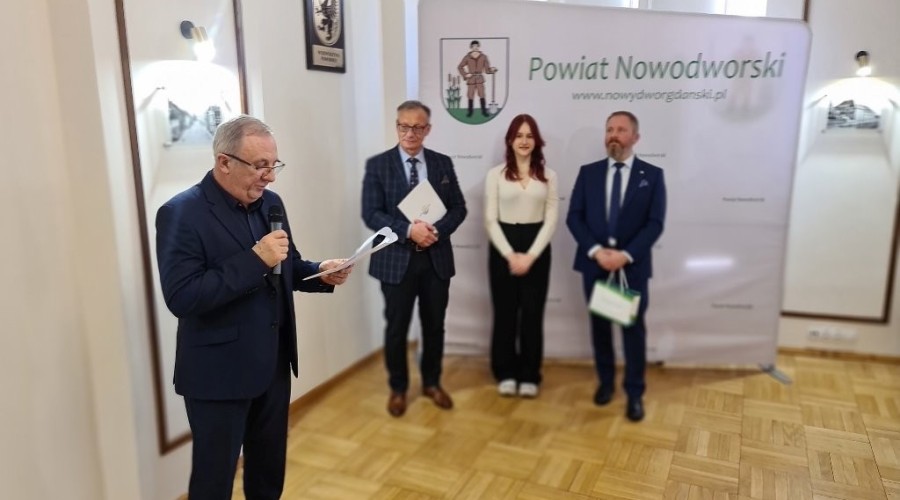 Nagrody sportowe Powiatu Nowodworskiego wręczone. (21)