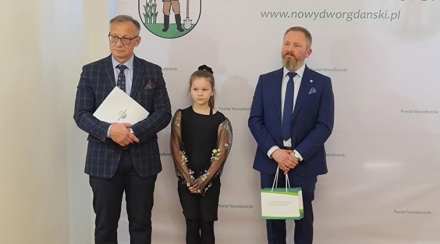 Nagrody sportowe Powiatu Nowodworskiego wręczone. (35)