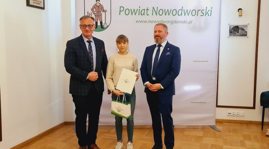 Nagrody sportowe Powiatu Nowodworskiego wręczone. (6)