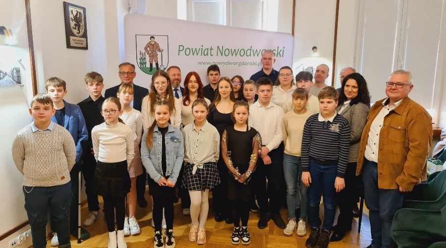 Nagrody sportowe Powiatu Nowodworskiego wręczone.