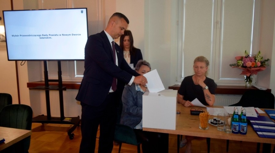 slubowanie wybory starosty powiat nowodworski040