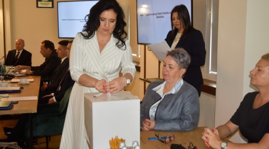 wybory starosty sesja rady powiatu nowodworskiego (12)