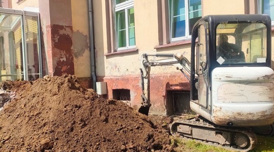 Nowy Dwór Gdański. Rozpoczęły się prace remontowe w Liceum Ogólnokształcącym. (4)