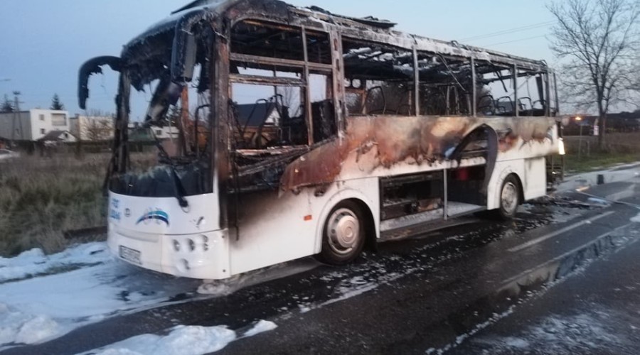 pożar autobusu fot. mateusz korczyc osp ndg 
