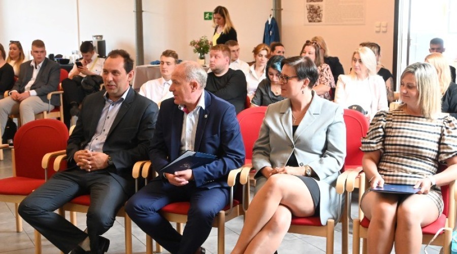 X Jubileuszowa Edycja Wojewódzkiego Konkursu pn. „Absolwent Roku OHP – 2024”02