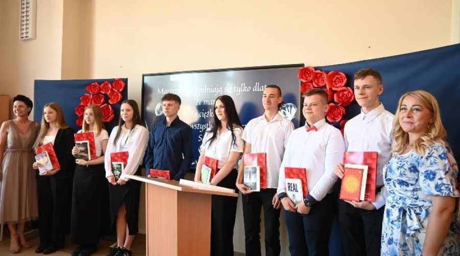 zakonczenie roku liceum ndg (7)