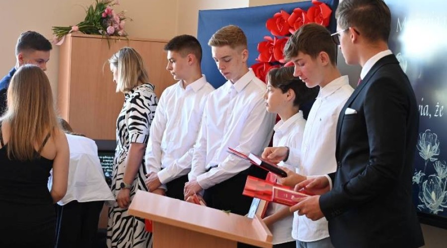 zakonczenie roku liceum ndg (8)