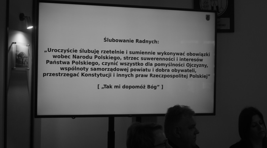 I SESJA rADY powiatu (4)