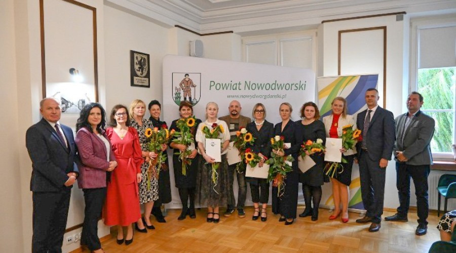 DZIEN EDUKACJI POWIAT NOWODWORSKI (1)_edited