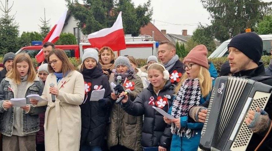 Mieszkańcy Gminy Sztutowo uczcili Święto Niepodległości (1)
