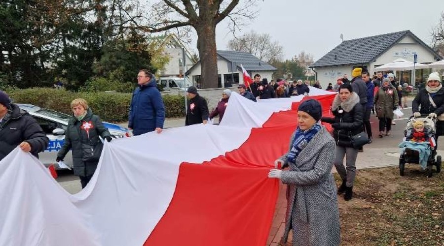 Mieszkańcy Gminy Sztutowo uczcili Święto Niepodległości (12)