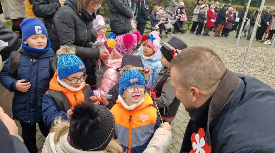 Mieszkańcy Gminy Sztutowo uczcili Święto Niepodległości (23)