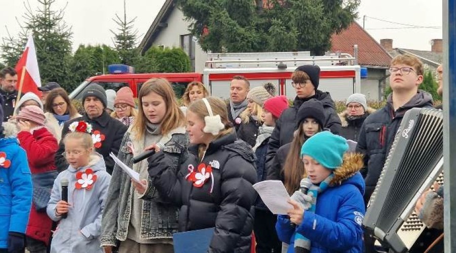 Mieszkańcy Gminy Sztutowo uczcili Święto Niepodległości (24)