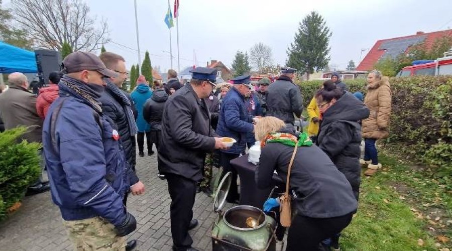 Mieszkańcy Gminy Sztutowo uczcili Święto Niepodległości (5)
