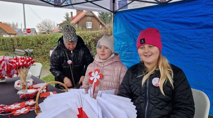Mieszkańcy Gminy Sztutowo uczcili Święto Niepodległości (9)