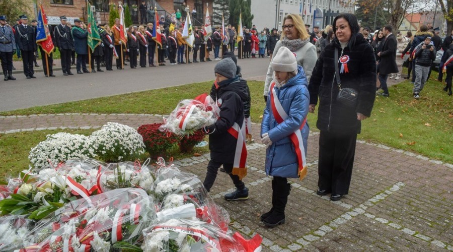 narodowe swieto niepodległosci w nowym dworze gd (48)