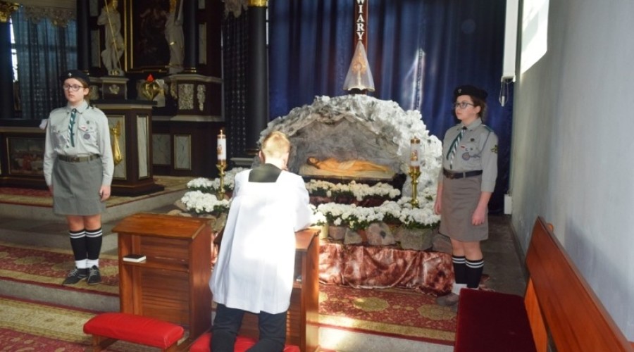 harcerze straż kościół stegna12