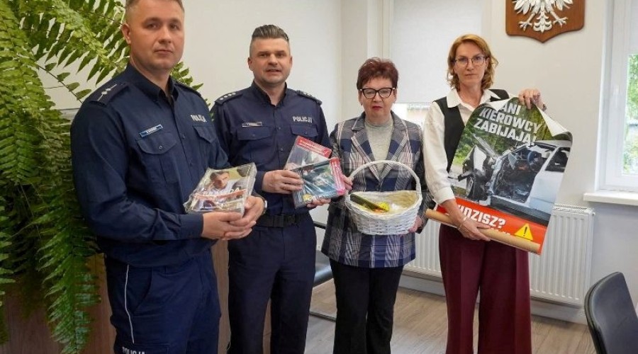 Spotkanie w Urzędzie Gminy Stegna z przedstawicielami Policji