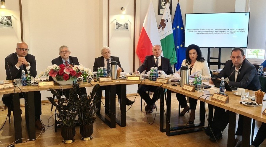 sesja rady powiatu nowodworskiego 17.06 (44)