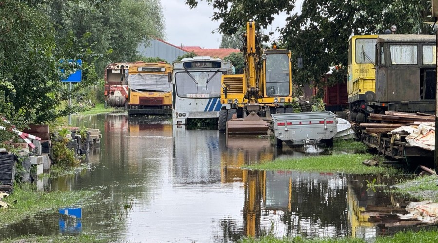 eb7e2cb4-ee45-4376-8705-8ae658840e63