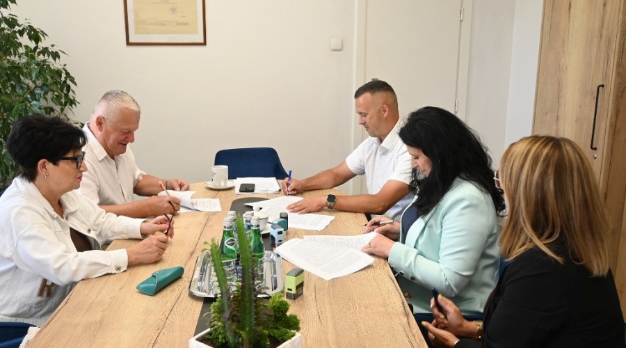 nowe miejsca parkingowe w Jantarze (2)