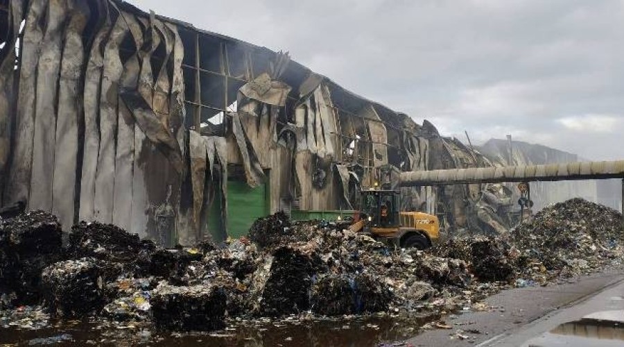 pozar sortowni  elbląg (2)