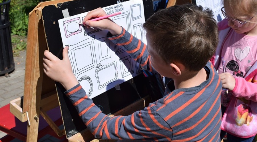 Nowy Dwór Gd. Art Majówka przed Żuławskim Ośrodkiem Kultury  (6)