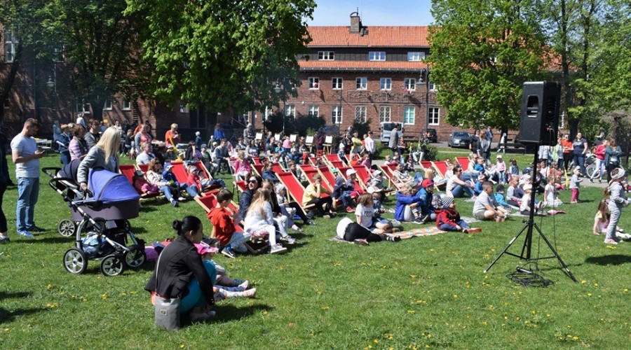 Nowy Dwór Gd. Art Majówka przed Żuławskim Ośrodkiem Kultury  (7)