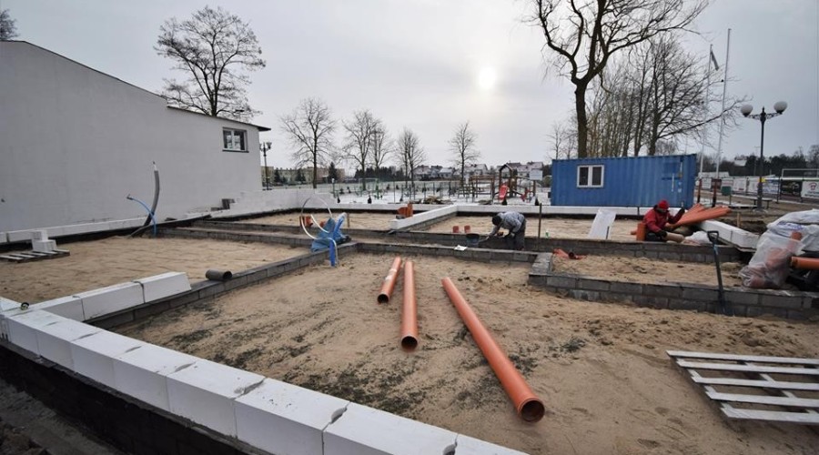 Budowa szatni z zapleczem sanitarnym na miejskich obiektach sportowych. (3)