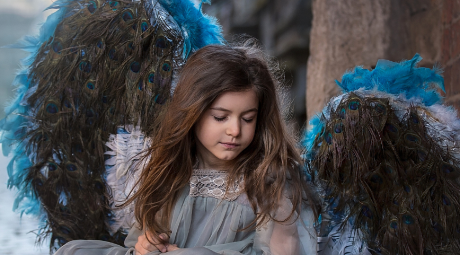 thumbnail_ZOSTAN ANIOLEM plakat z QRkodem