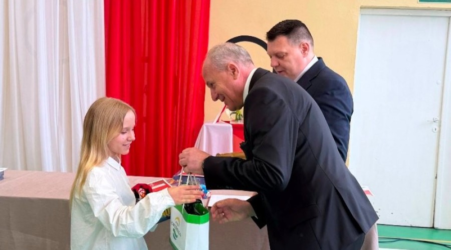 XVIII Konkurs z okazji Dnia Flagi RP w Szkole Podstawowej nr 1 w Nowym Dworze Gdańskim (9)
