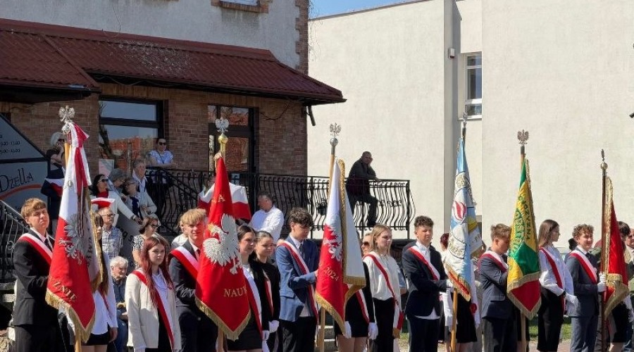 Uroczyste obchody Święta Narodowego Konstytucji 3 Maja w Nowym Dworze Gdańskim  (28)