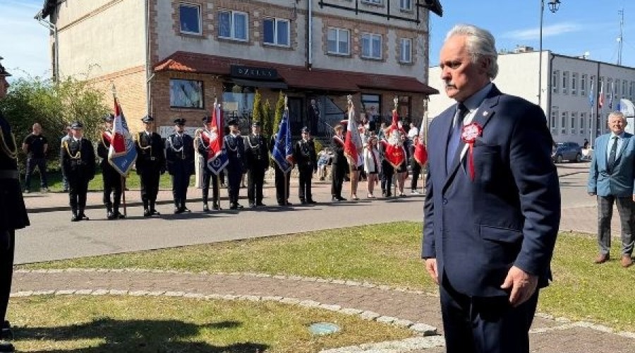 Uroczyste obchody Święta Narodowego Konstytucji 3 Maja w Nowym Dworze Gdańskim  (37)