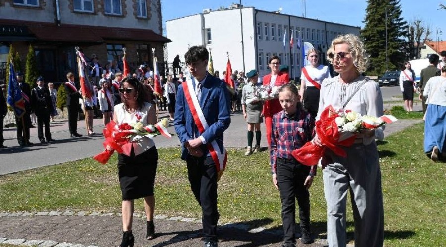 Uroczyste obchody Święta Narodowego Konstytucji 3 Maja w Nowym Dworze Gdańskim  (7)
