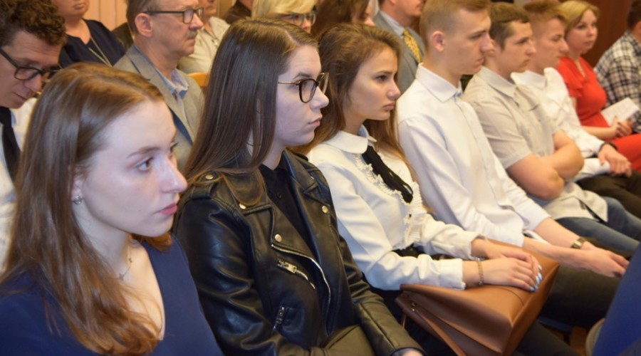 sesja rady powiatu nowodworskiego06