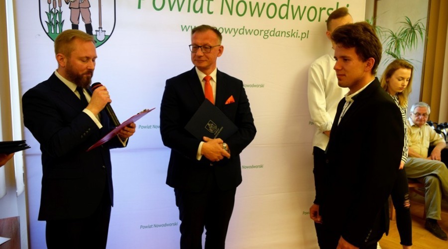 sesja rady powiatu nowodworskiego31