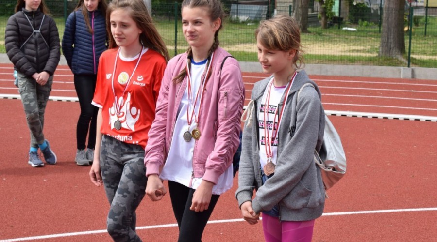 Nowy Dwór Gdański. Zawody lekkoatletyczne w czwórboju (3)