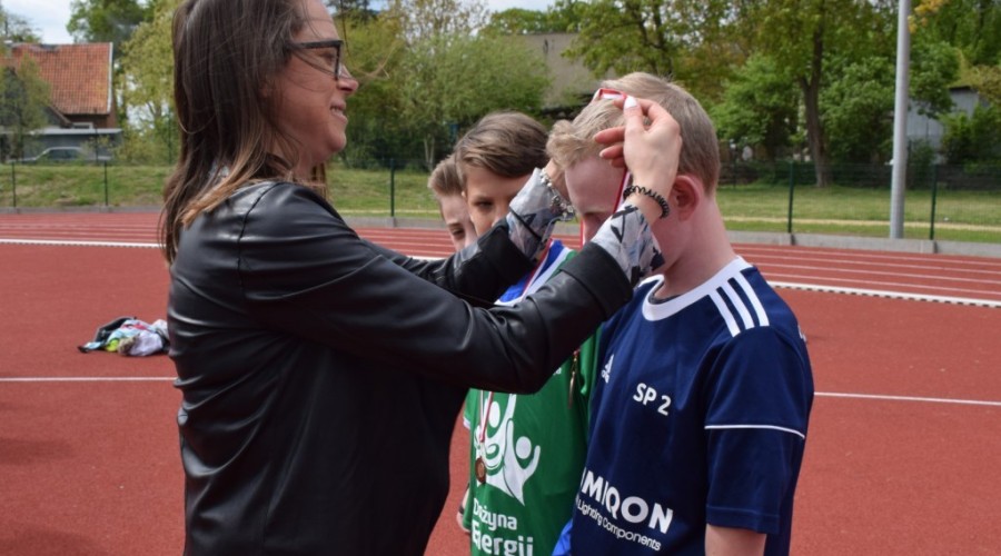 Nowy Dwór Gdański. Zawody lekkoatletyczne w czwórboju (5)