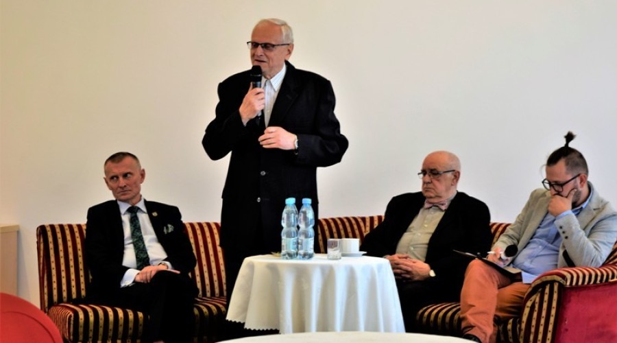 Nowy Dwór Gd. Debata burmistrzów (1)