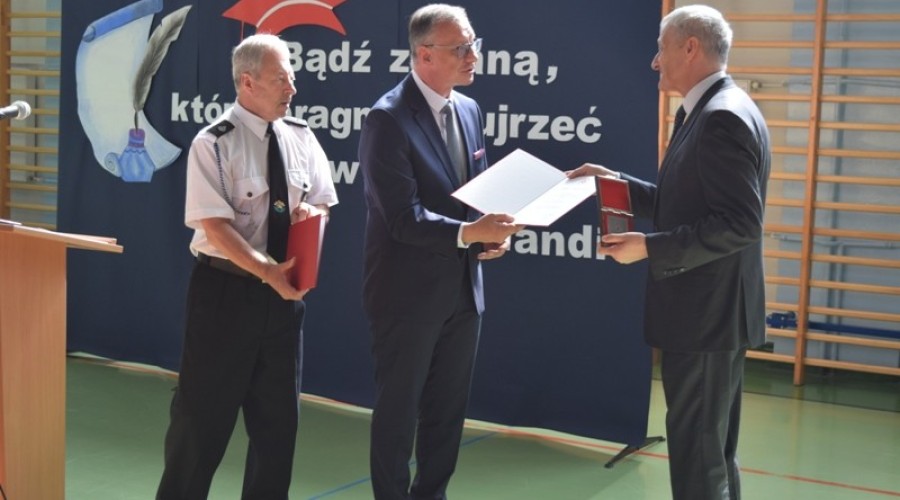 Zakończenie roku szkolnego zespół szkół nr 1 ndg (52)