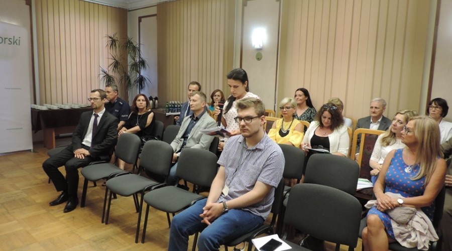 sesja rady powiatu nowodworskiego (14)