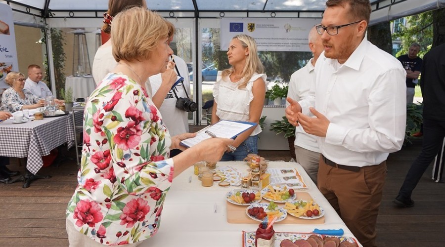 Ser Werderkäse Bursztynowy Laur Marszałka (1)