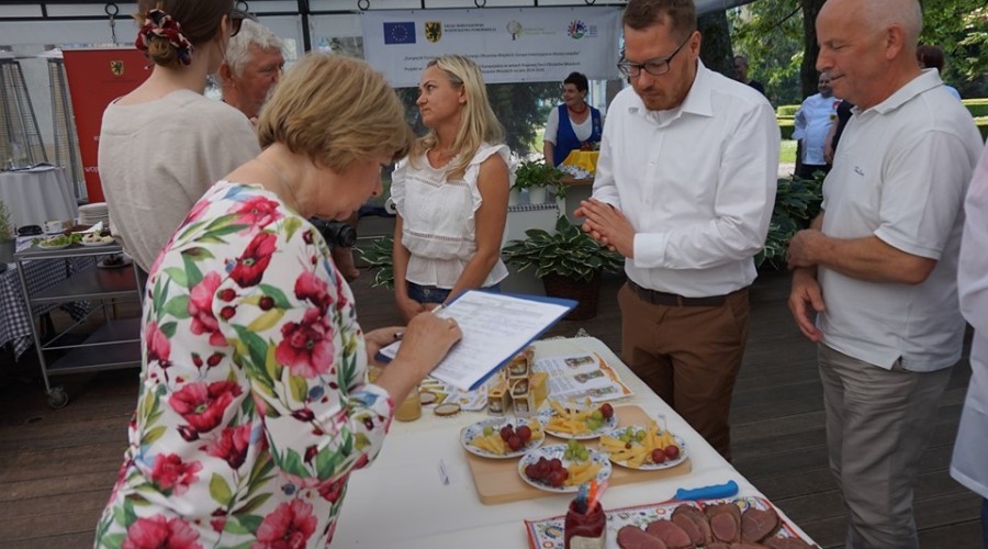 Ser Werderkäse Bursztynowy Laur Marszałka (4)