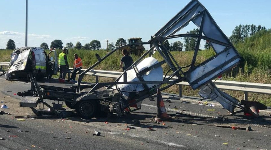 wypadek tira s7  (2)