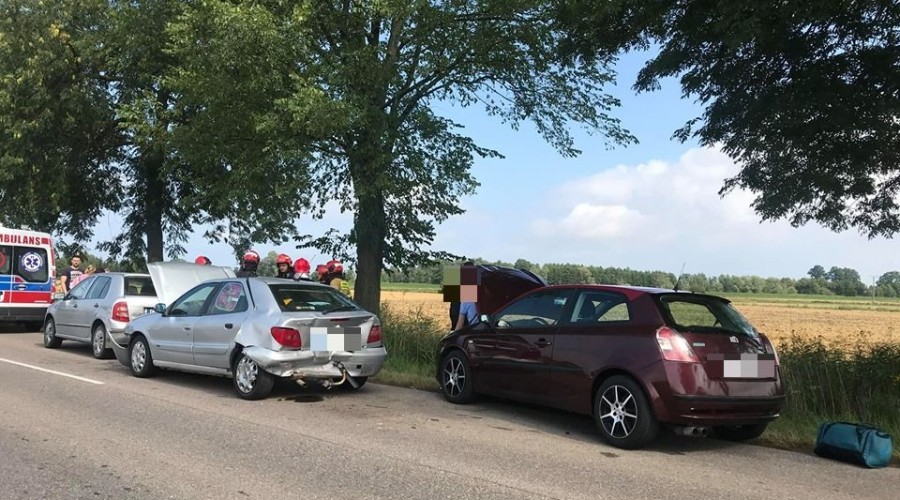 kolizja 4 aut tujsk (13)